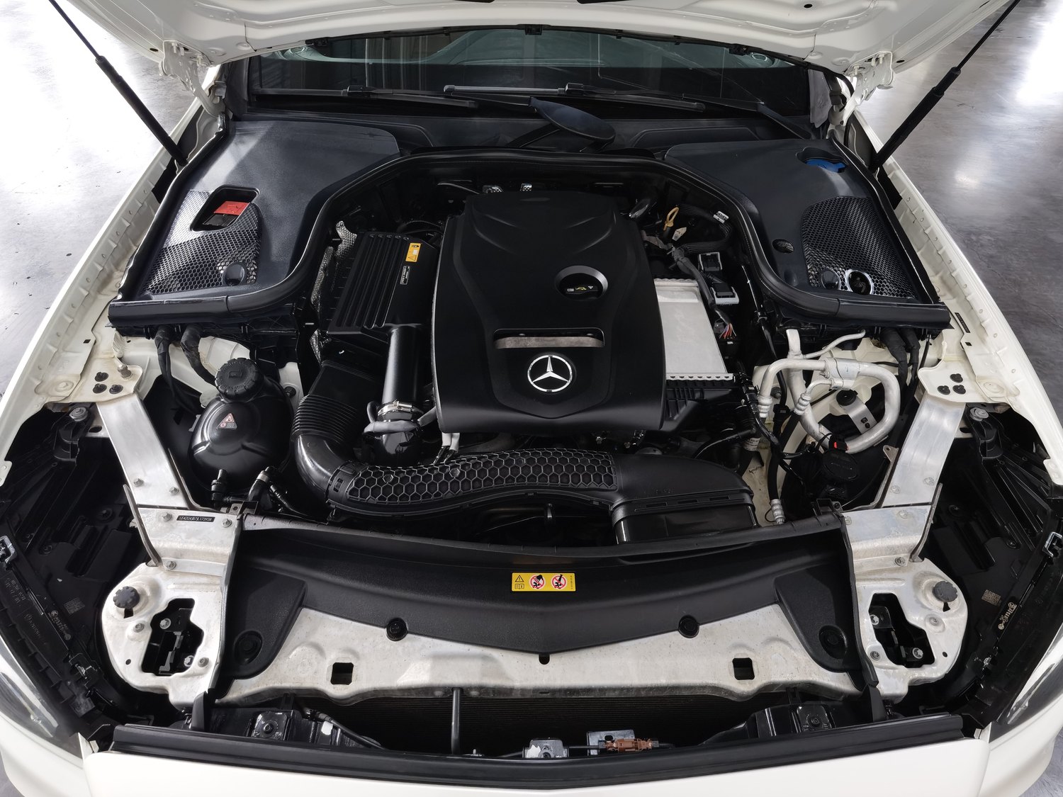 Used Mercedes-Benz E-Class 2018 2.0 AT