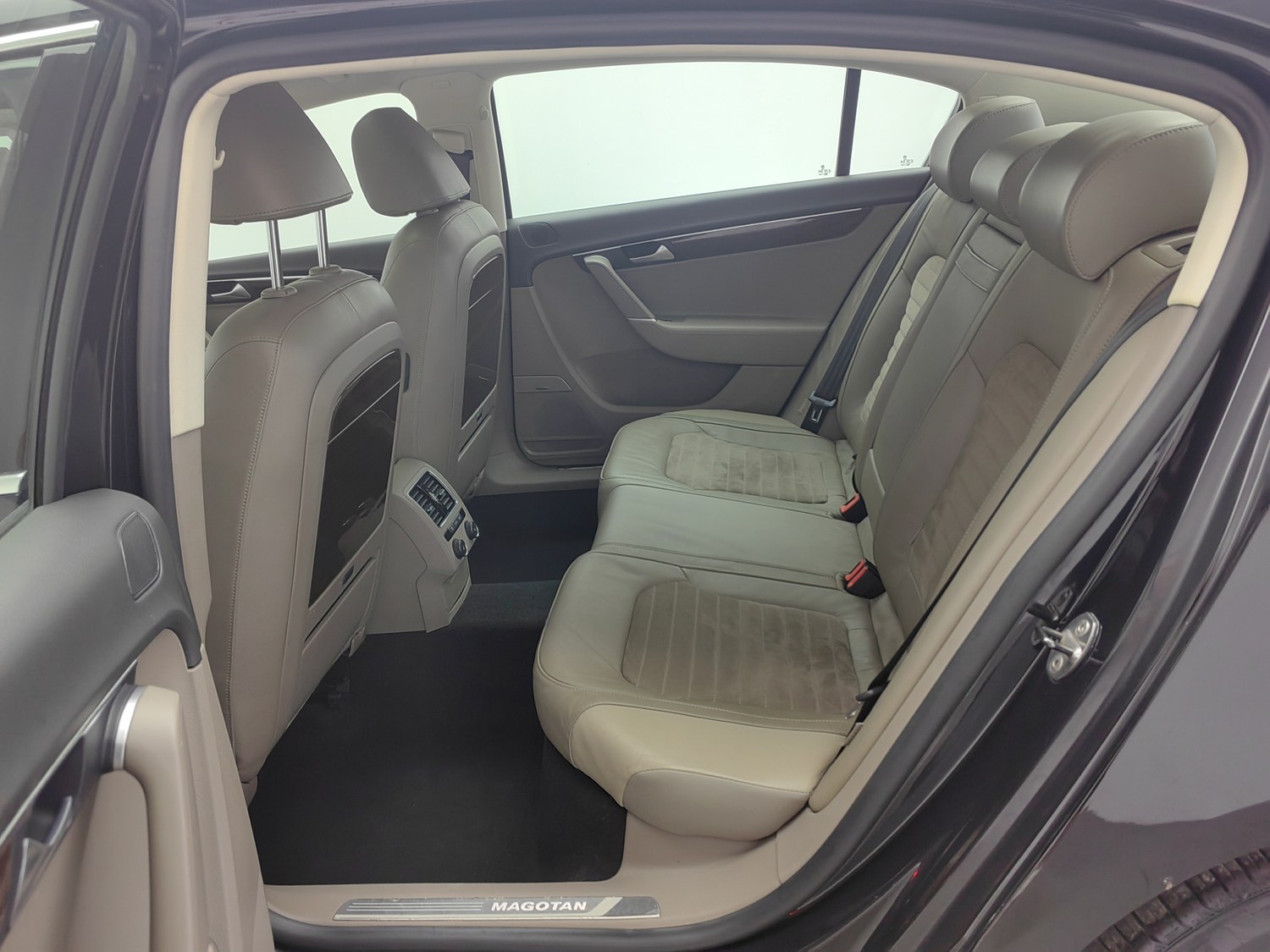 Used Volkswagen Magotan 2015 2.0 AT