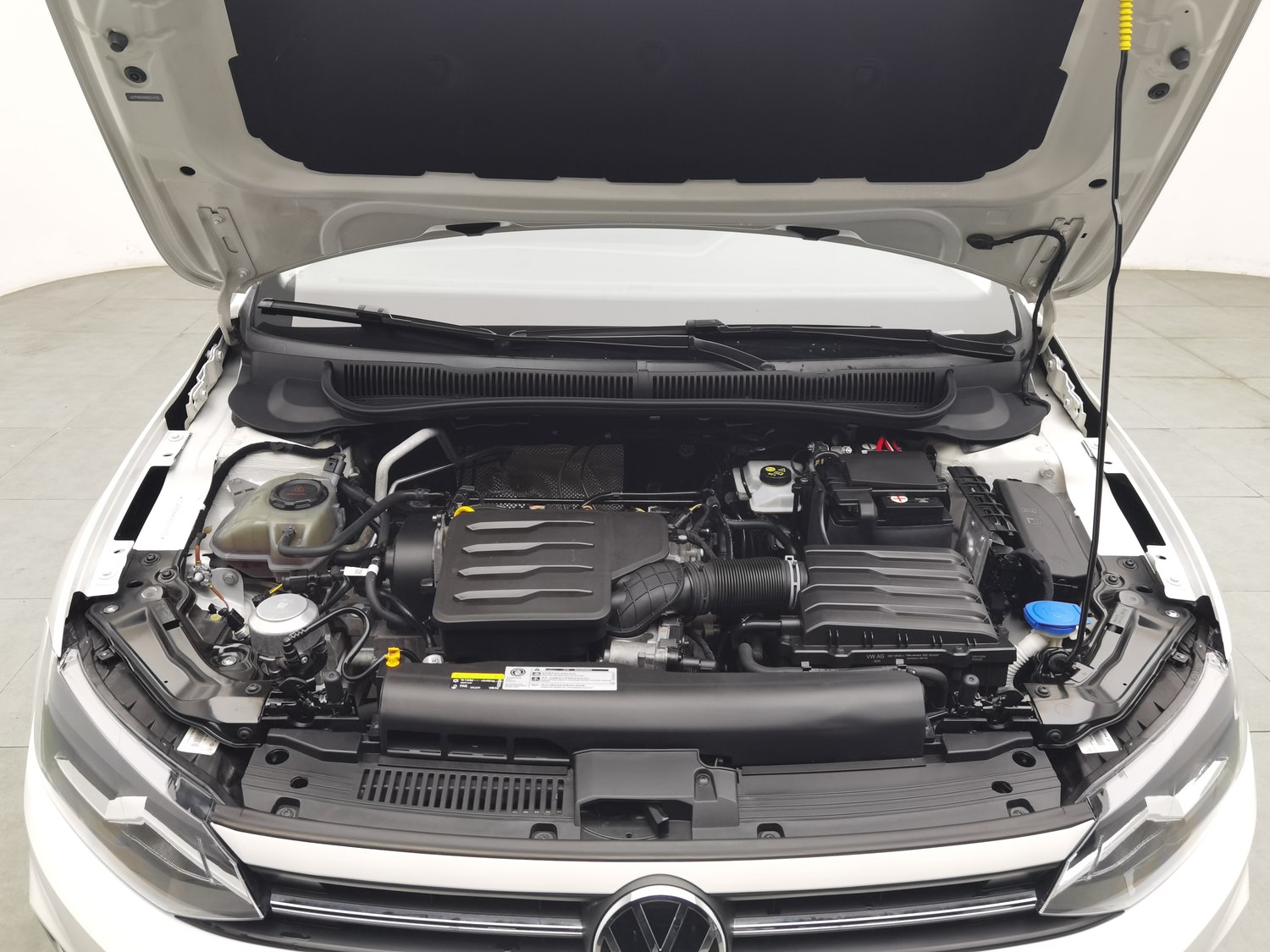 Used Volkswagen Polo 2021 1.5 AT