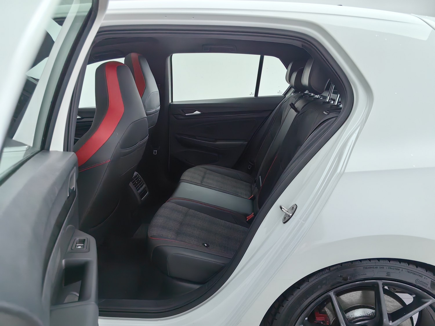 Used Volkswagen Golf GTI 2021 2.0 AT