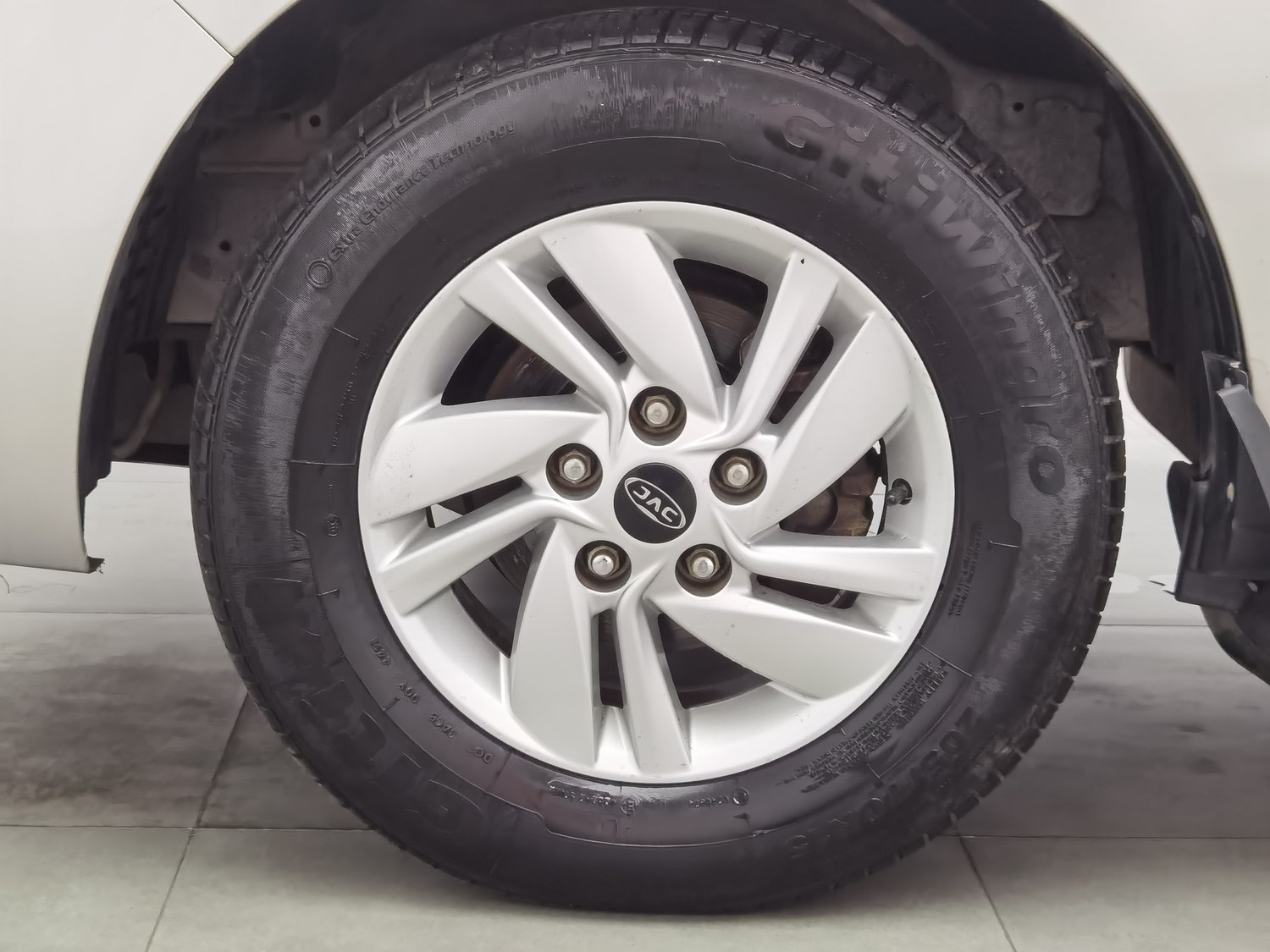 Used JAC Refine M4 2016 2.0 MT