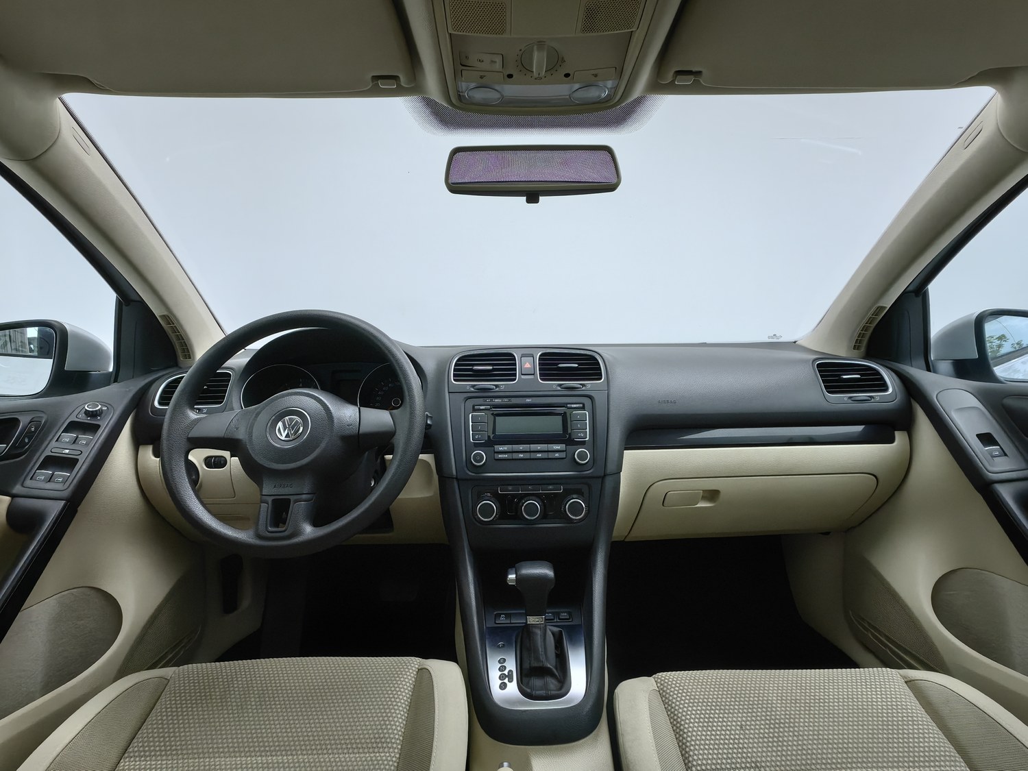 Used Volkswagen Golf 2011 1.6 AT