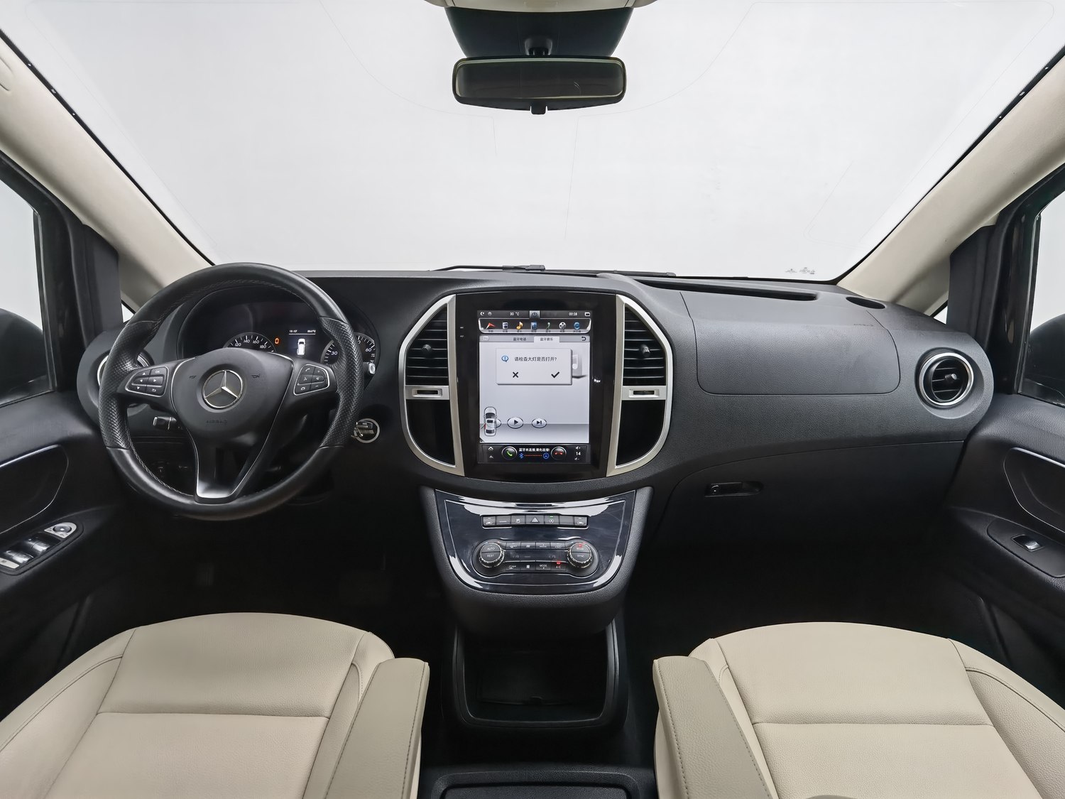 Used Mercedes-Benz Vito 2016 2.0 AT