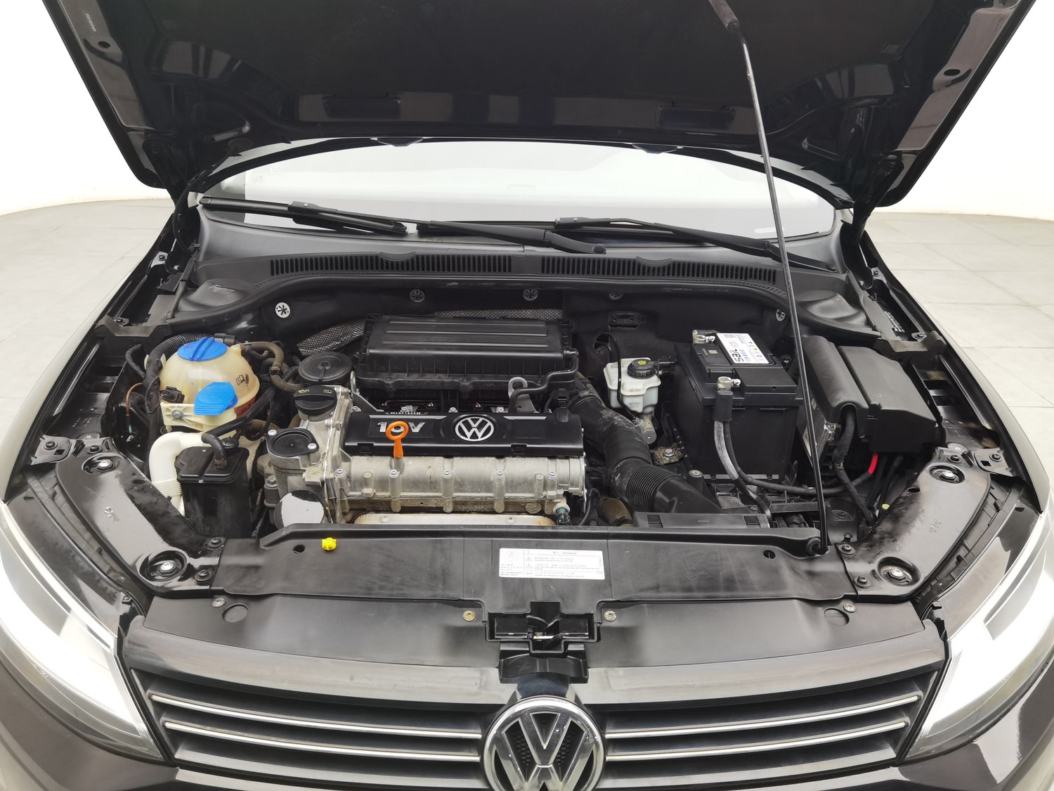 Used Volkswagen Sagitar 2014 1.6 MT