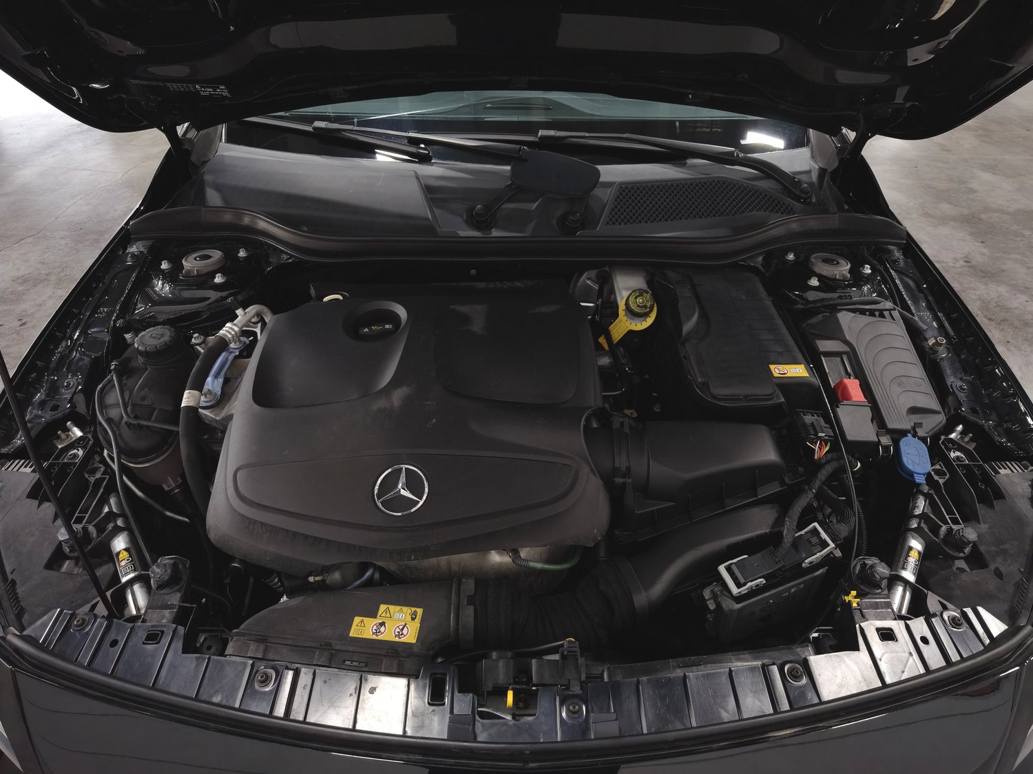 Used Mercedes-Benz GLA 2016 1.6 AT