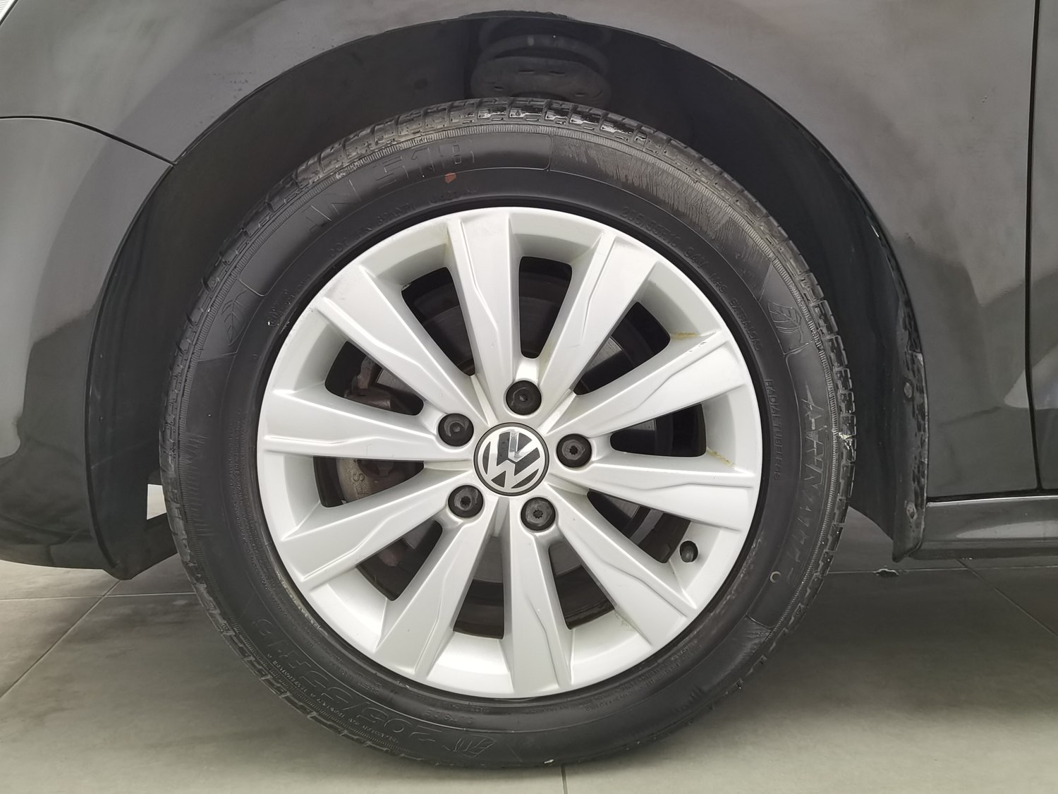 Used Volkswagen Sagitar 2014 1.6 MT