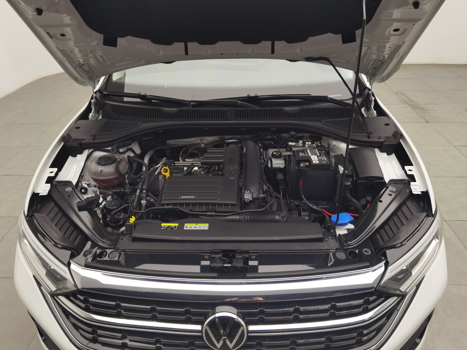Used Volkswagen Sagitar 2023 1.4 AT
