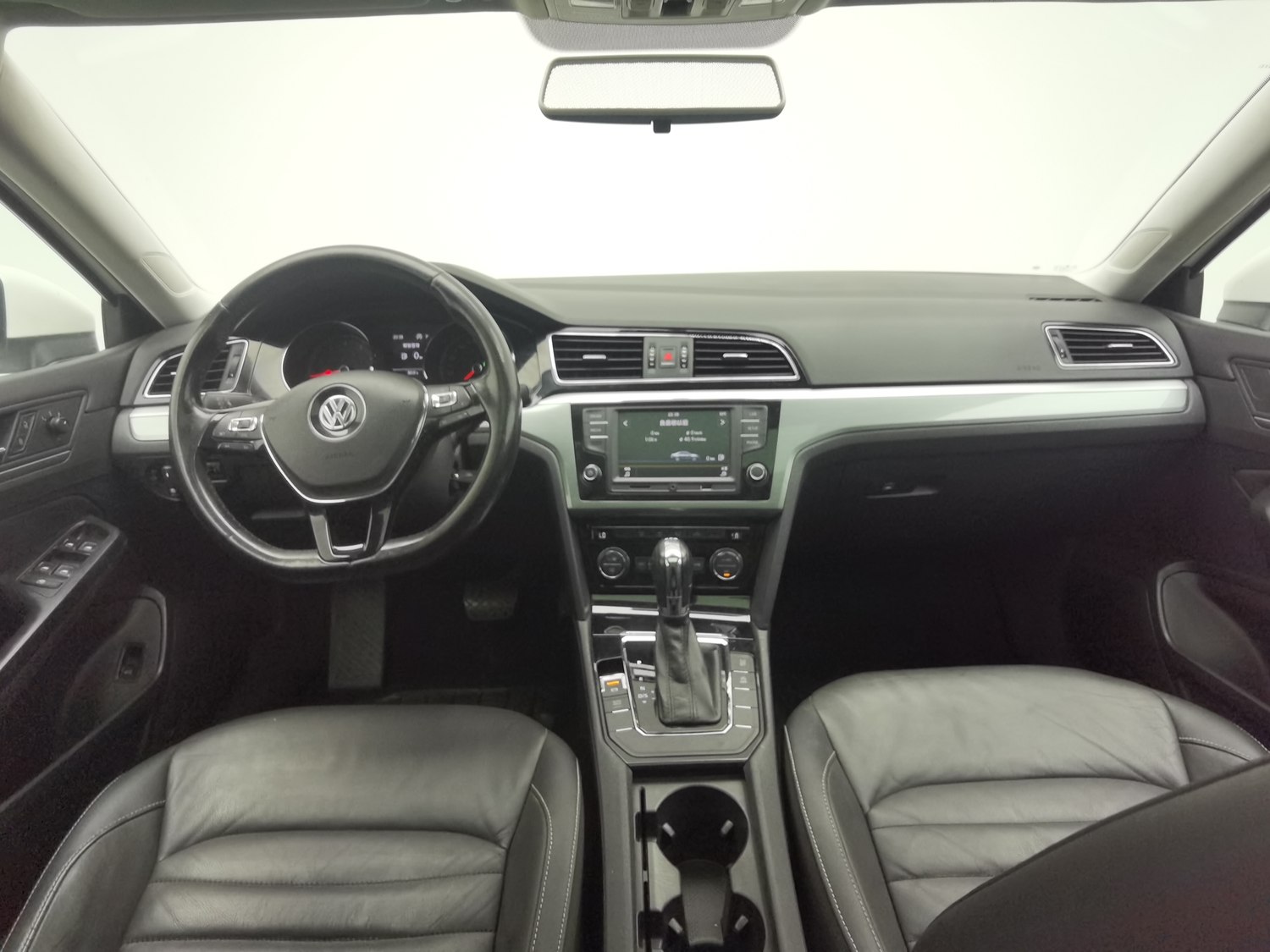 Used Volkswagen Lamando 2017 1.4 AT