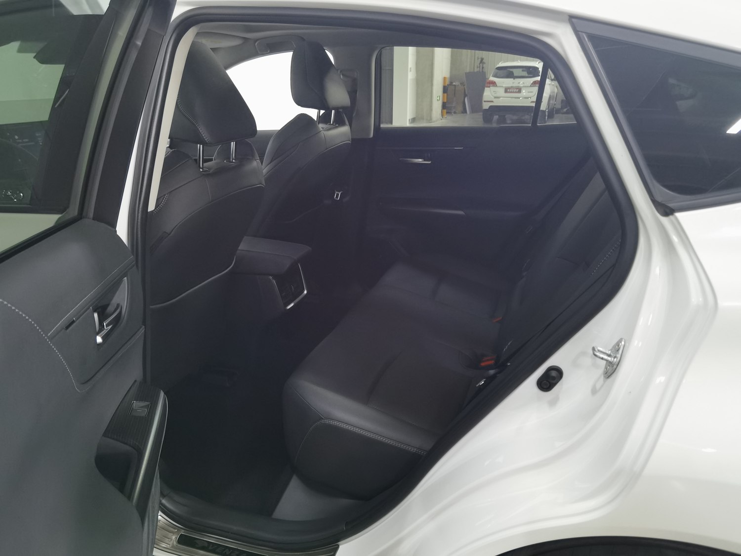 Used Toyota Venza 2023 2.0 AT