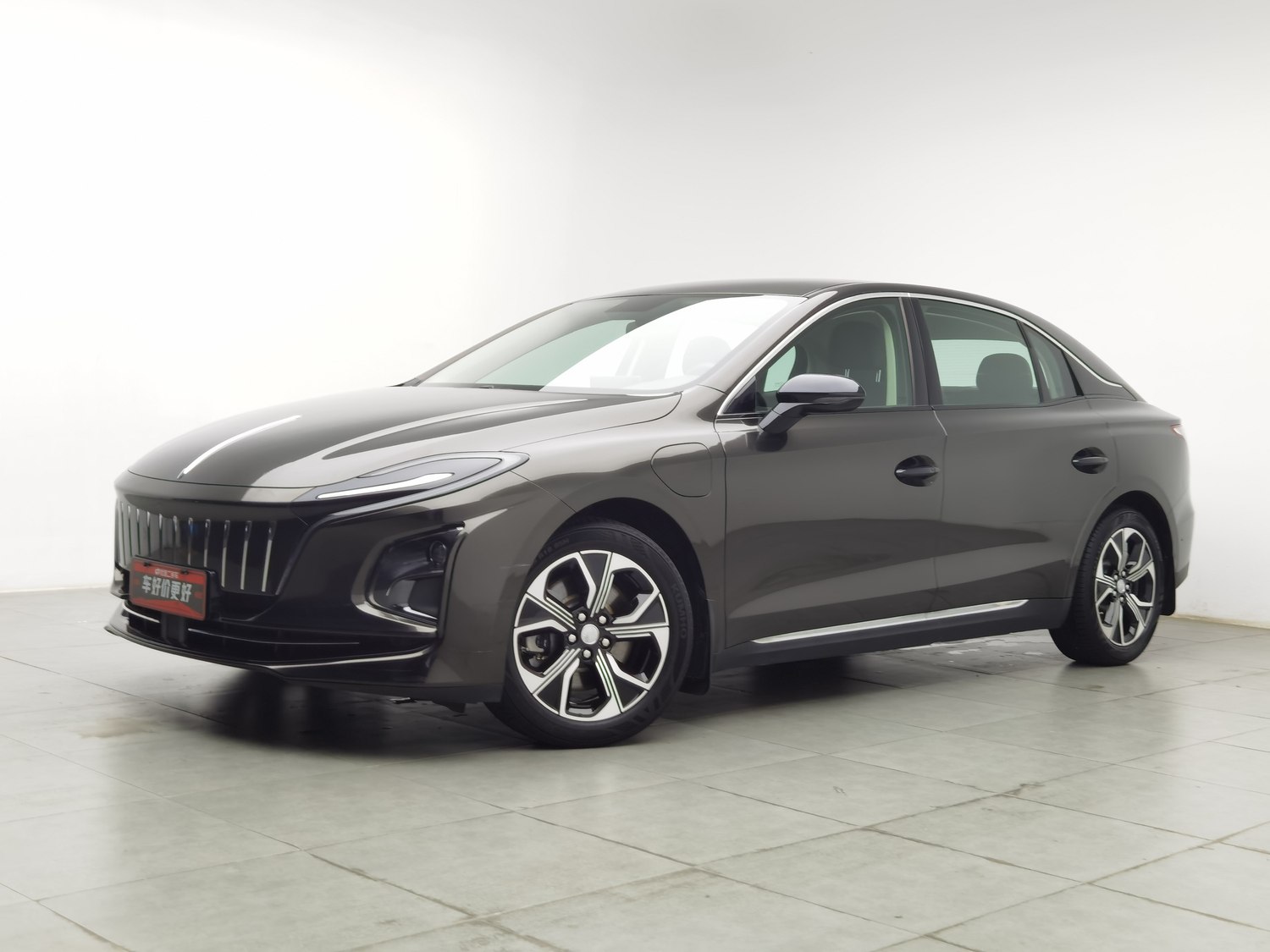 Used Hongqi E-QM5 2023