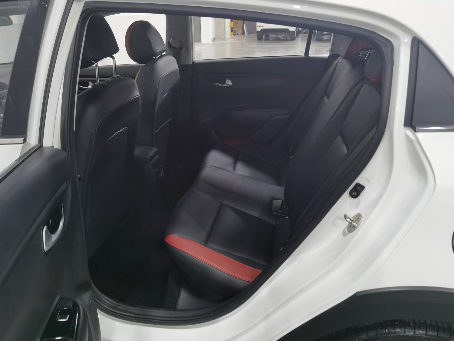 Used Kia KX CROSS 2018 1.6 AT