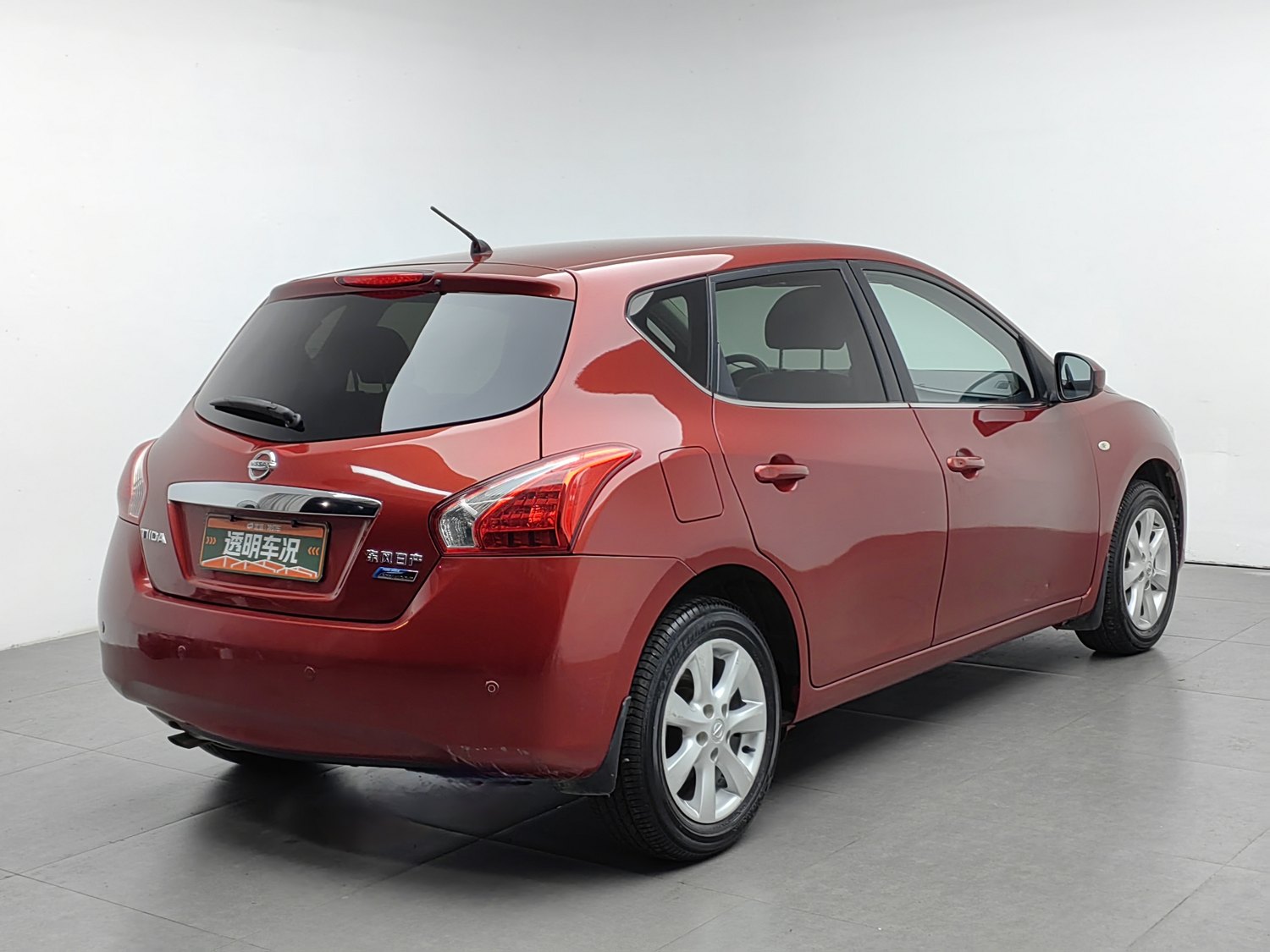 Used Nissan Tiida 2011 1.6 AT