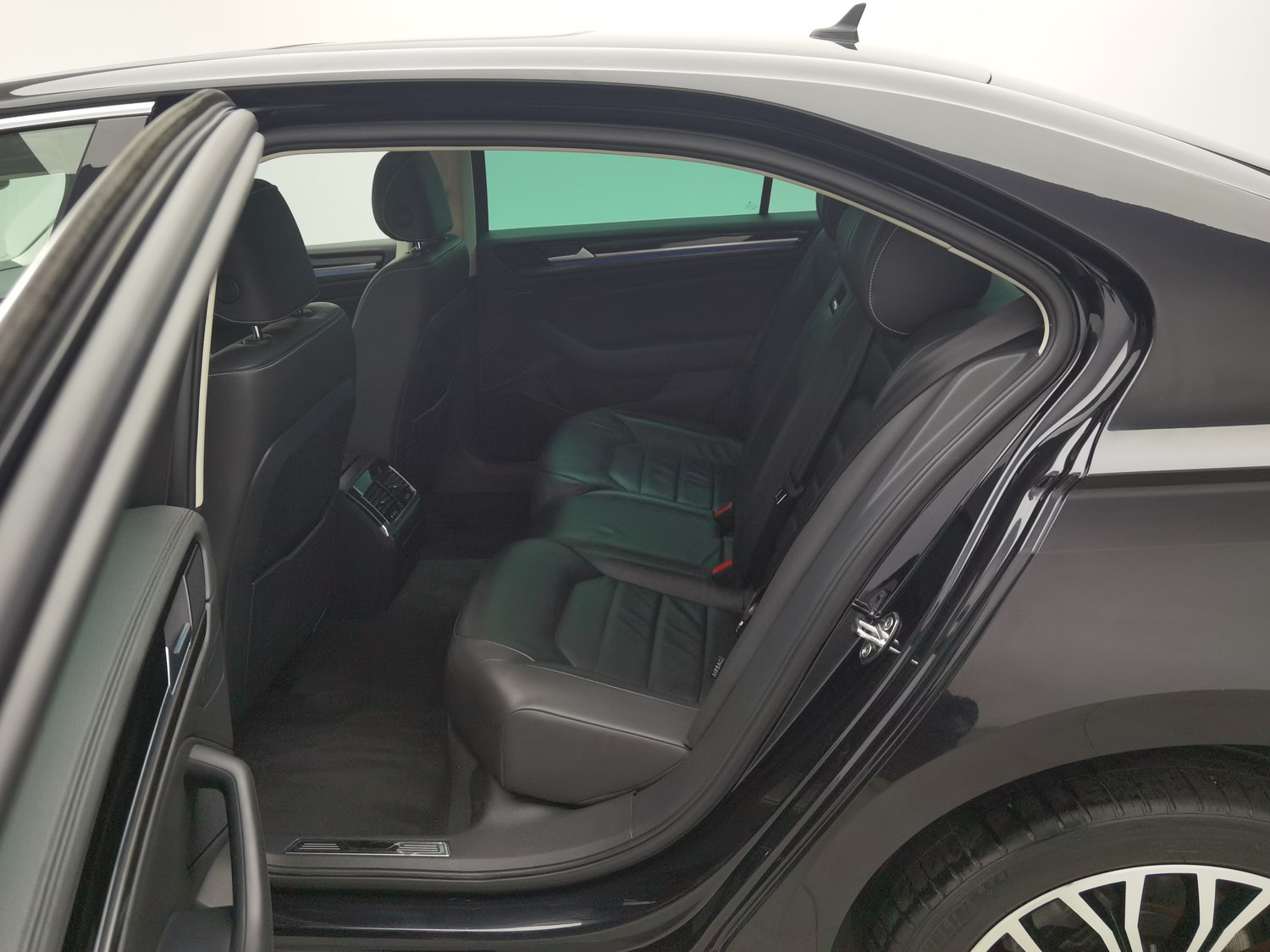 Used Volkswagen Phideon 2018 2.0 AT