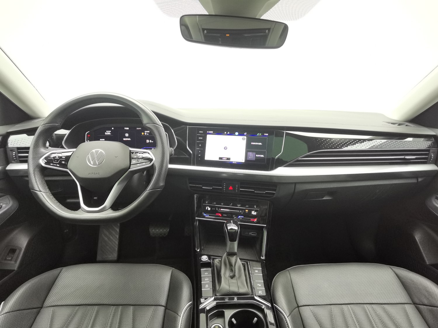 Used Volkswagen Passat 2023 2.0 AT