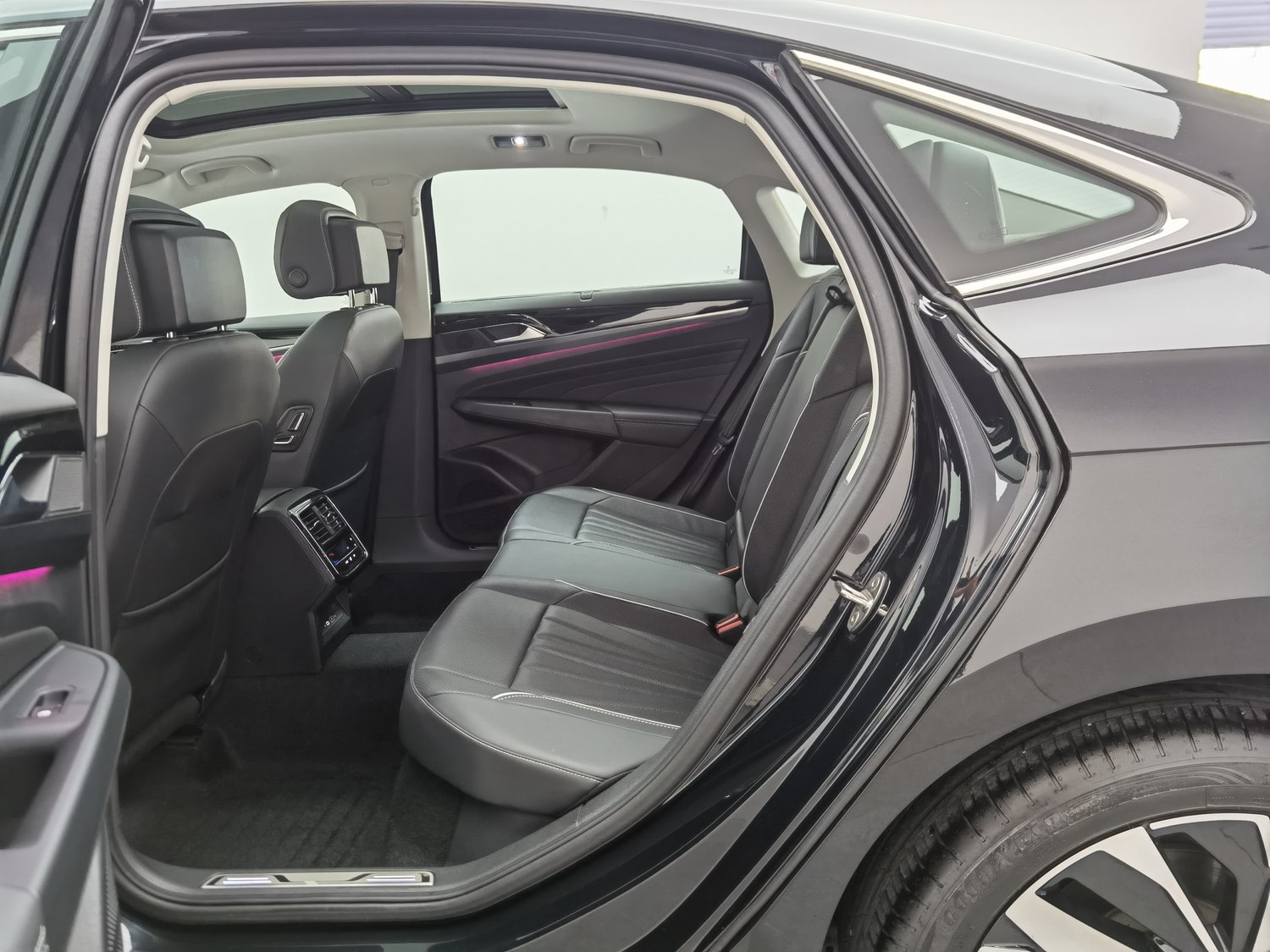 Used Volkswagen Passat 2024 2.0 AT