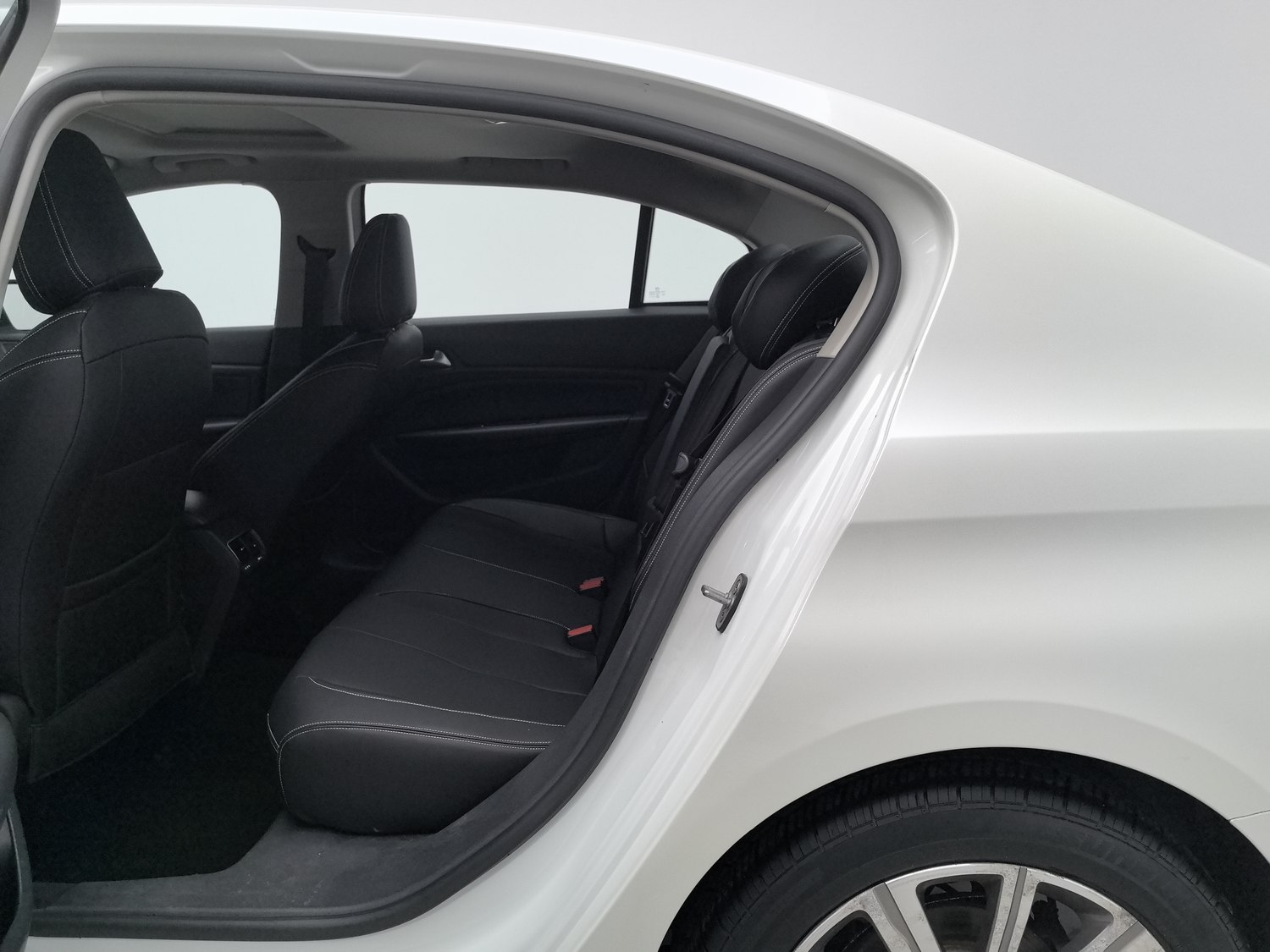 Used Peugeot 408 2014 1.8 AT