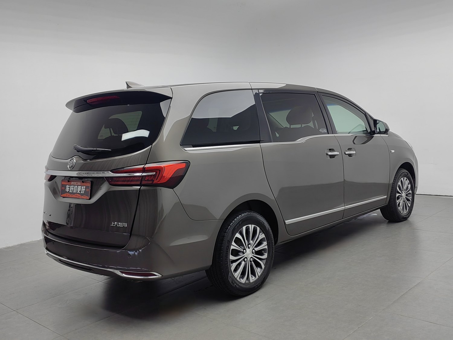 Used Buick GL8 2022 2.0 AT