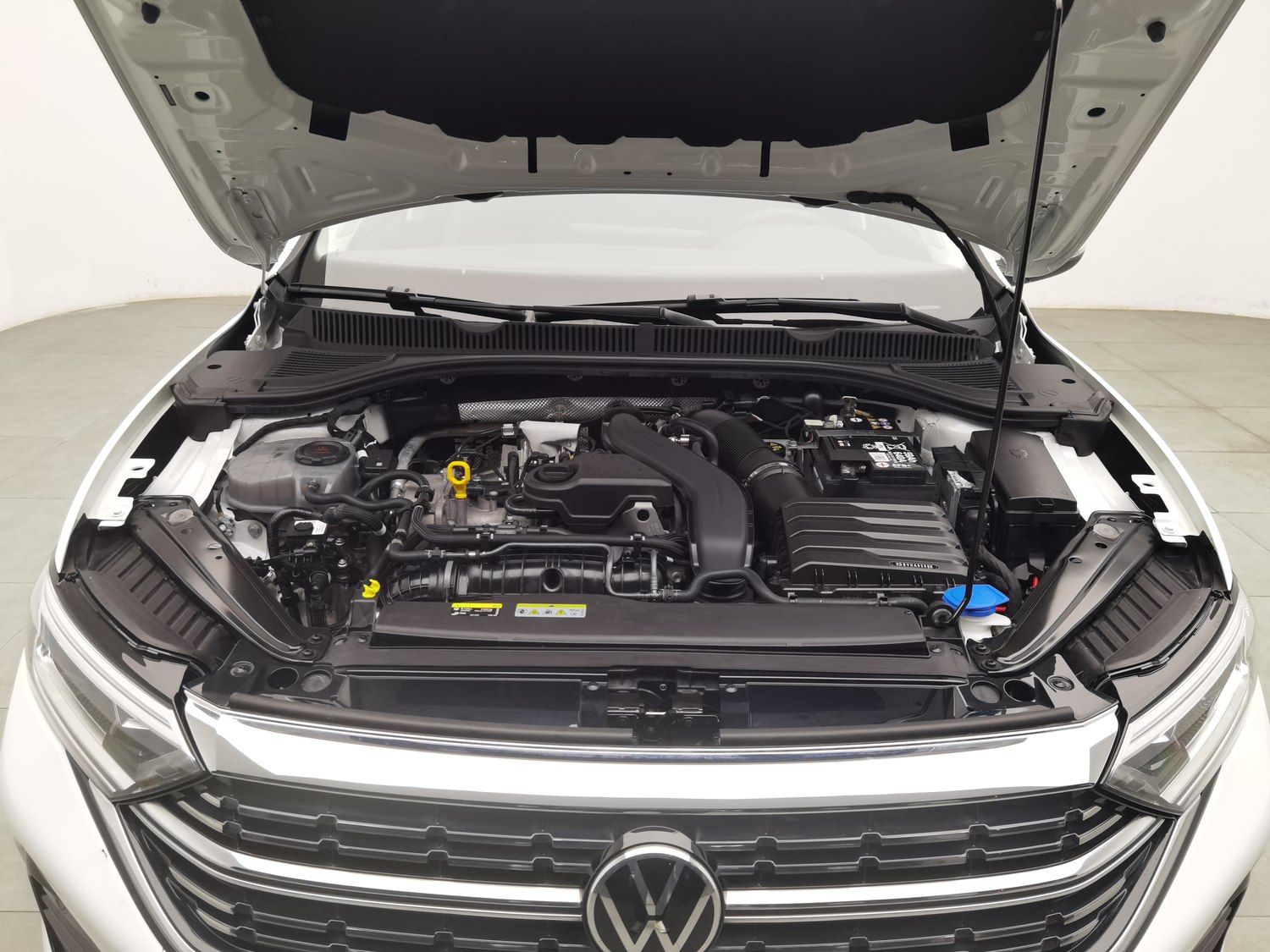 Used Volkswagen Sagitar 2025 1.5 AT