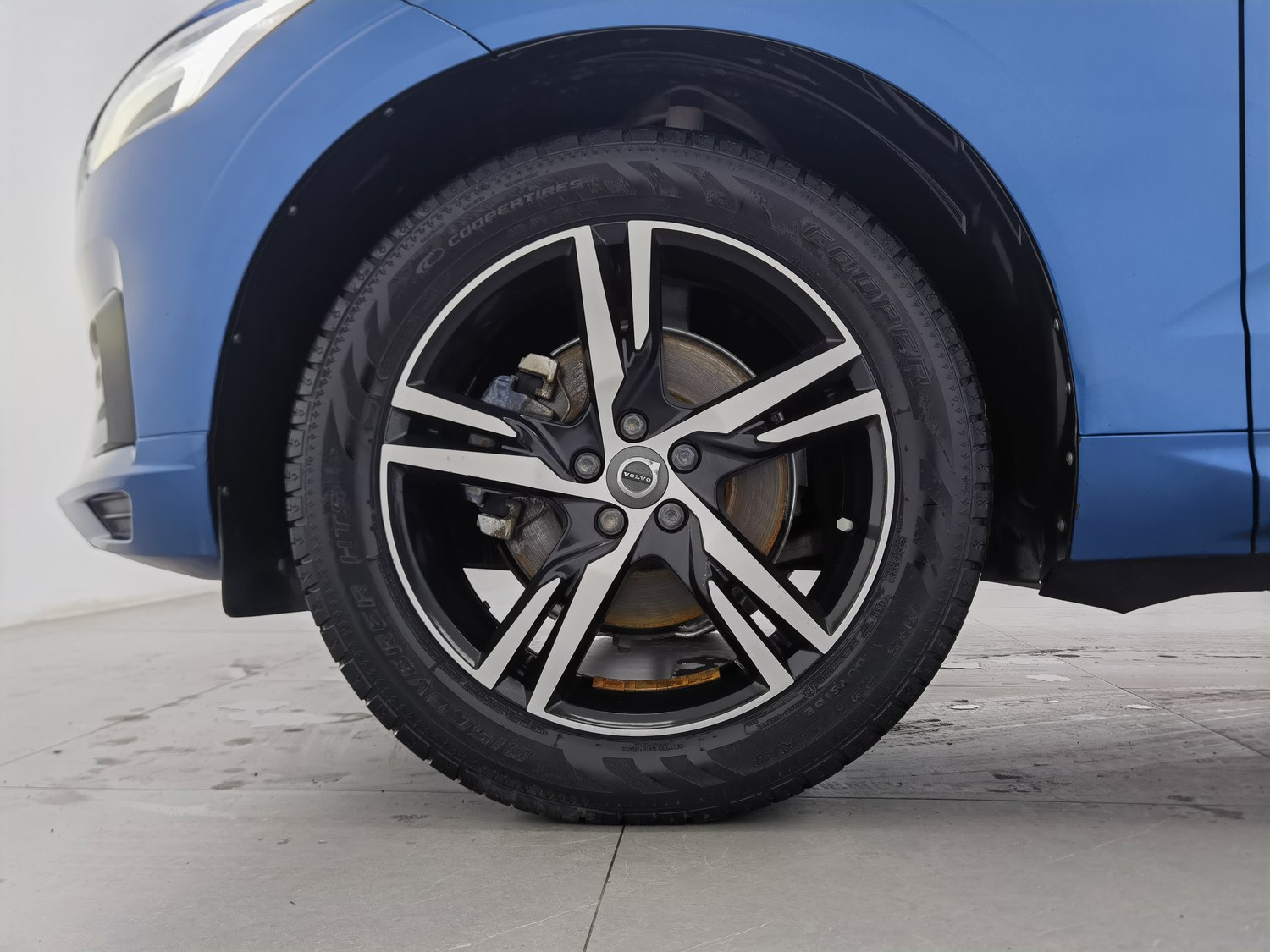 Used Volvo XC60 2019 2.0 AT
