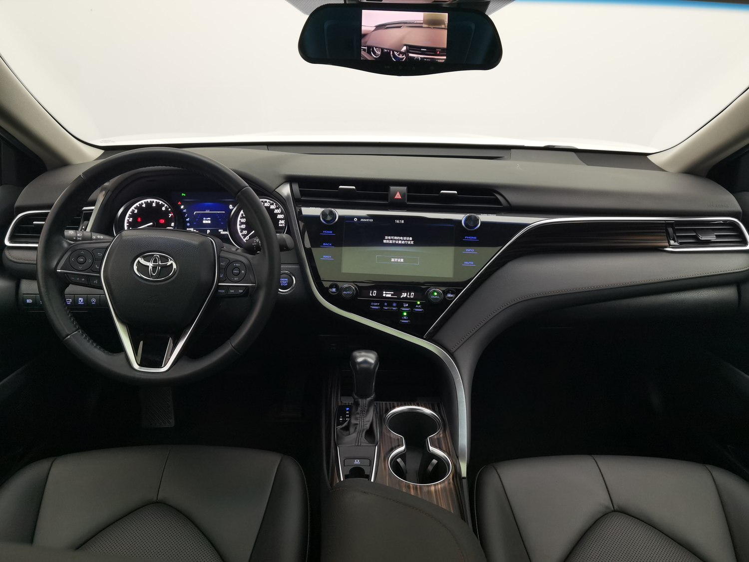 Used Toyota Camry 2019 2.0 AT