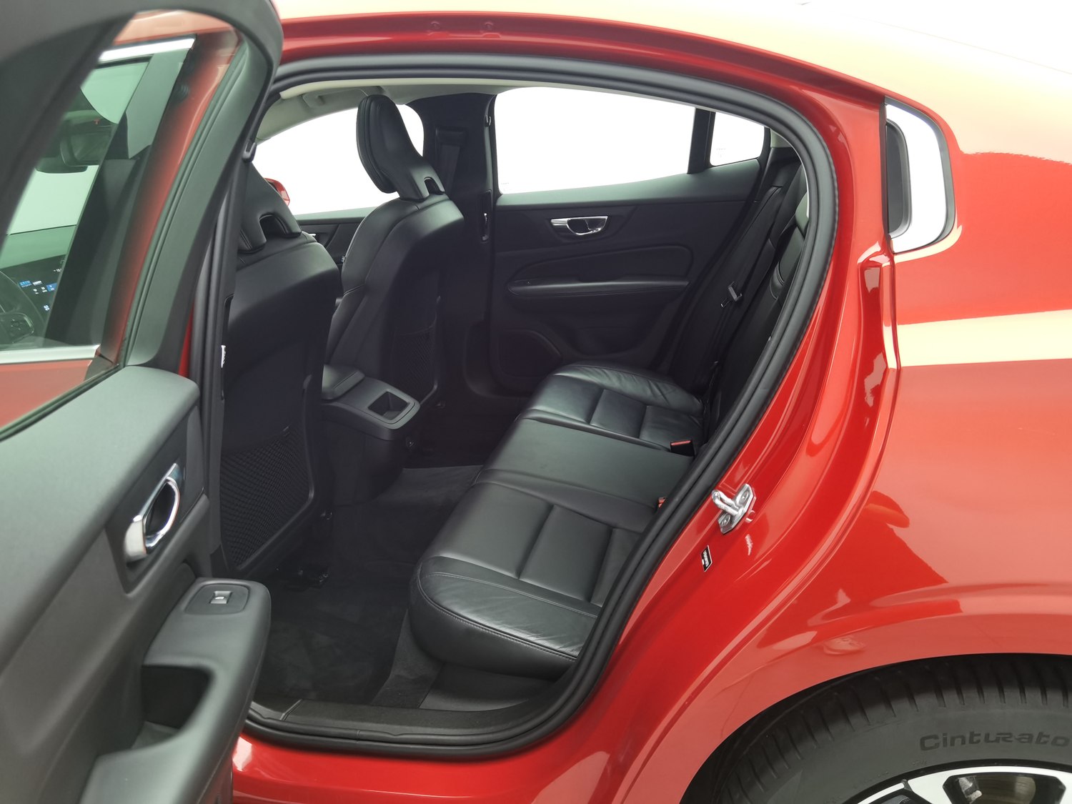 Used Volvo S60 2021 2.0 AT