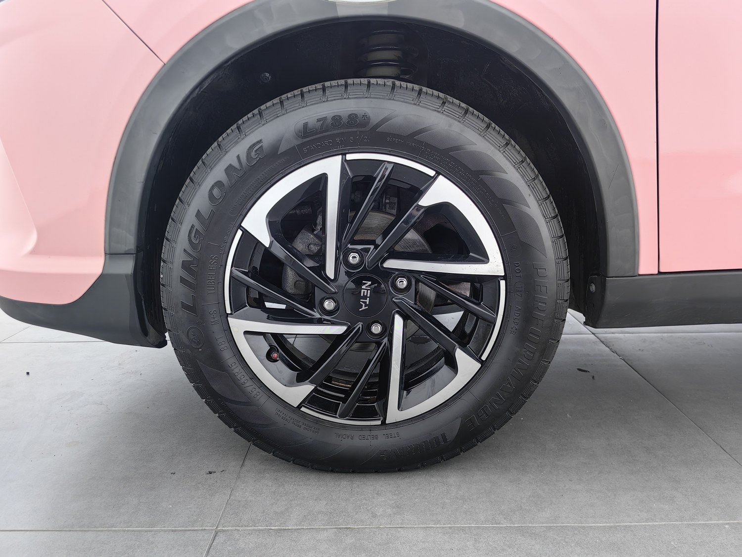 Used Neta V 2021