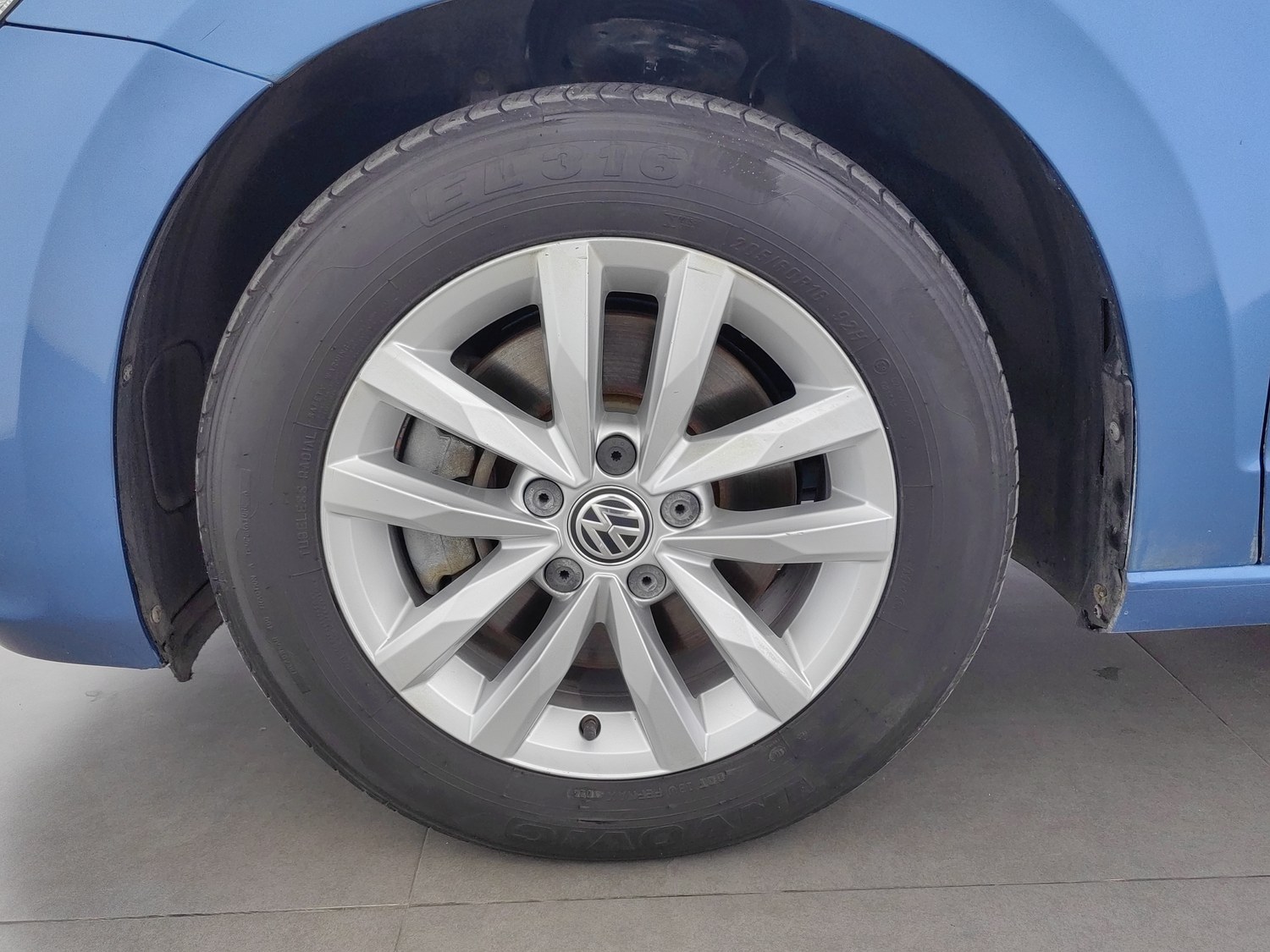 Used Volkswagen Touran 2018 1.4 AT