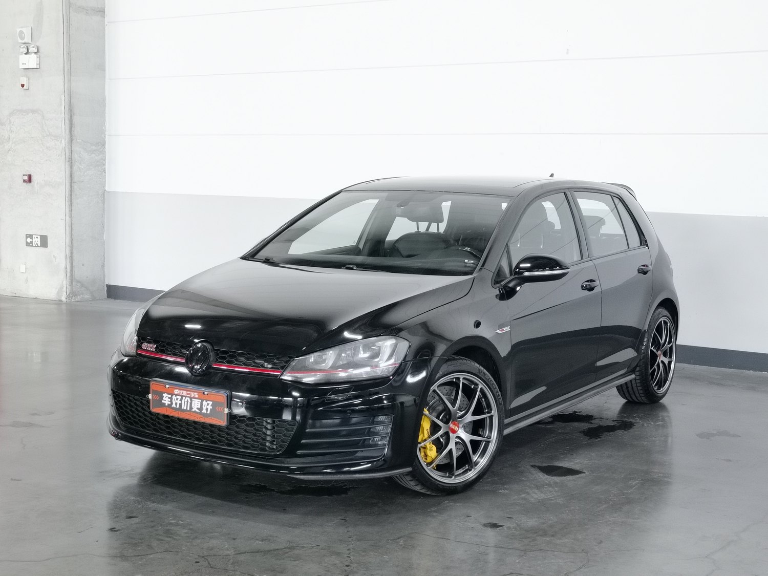 Used Volkswagen Golf GTI 2016 2.0 AT