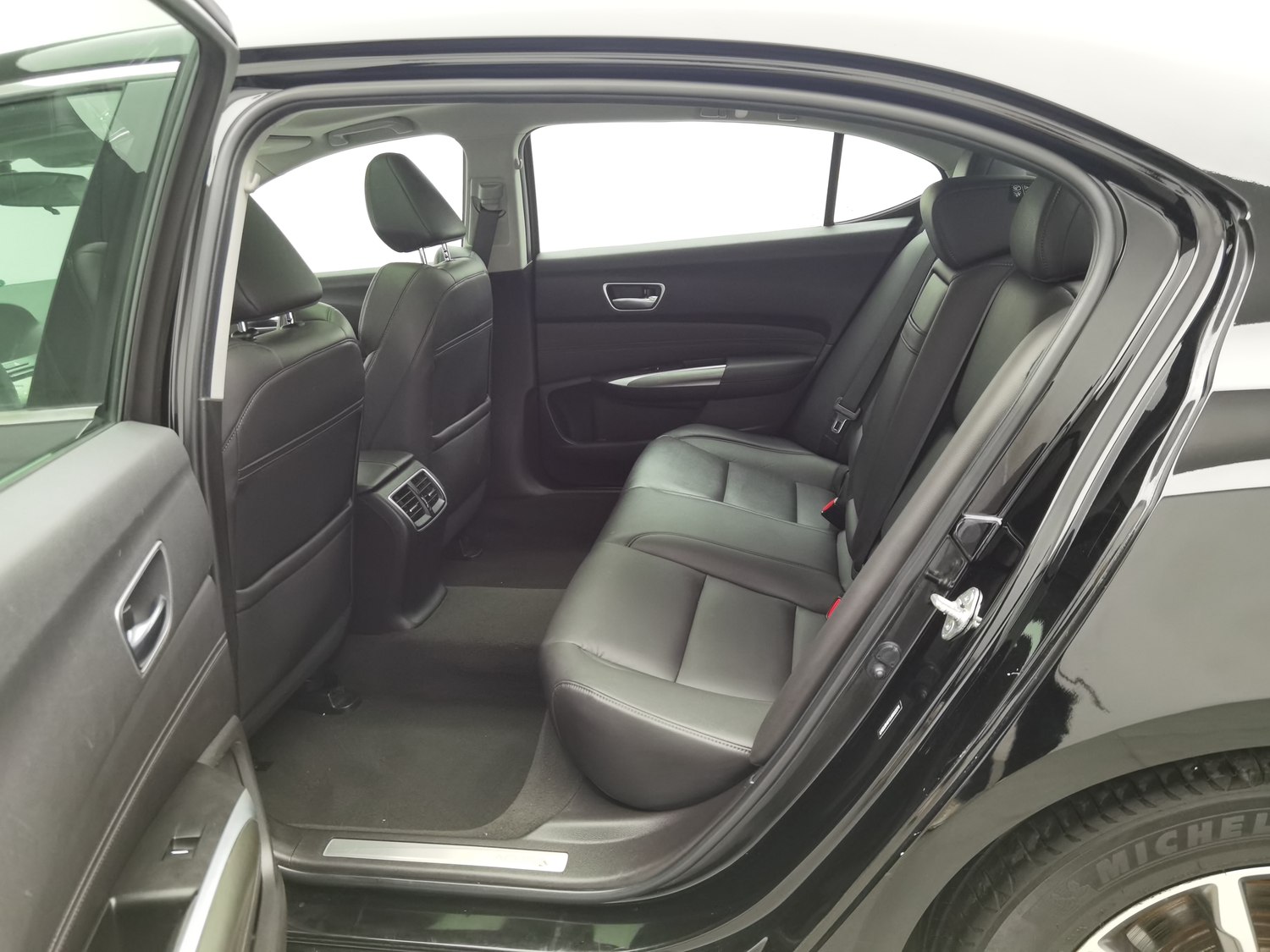 Used Acura TLX-L 2018 2.4 AT