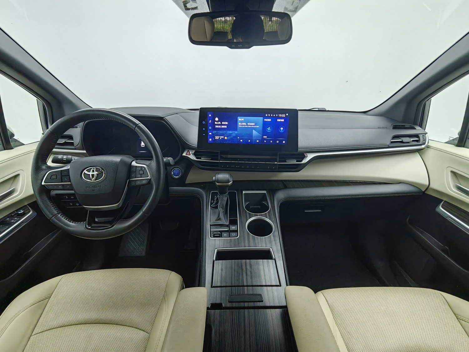 Used Toyota Sienna 2021 2.5 AT