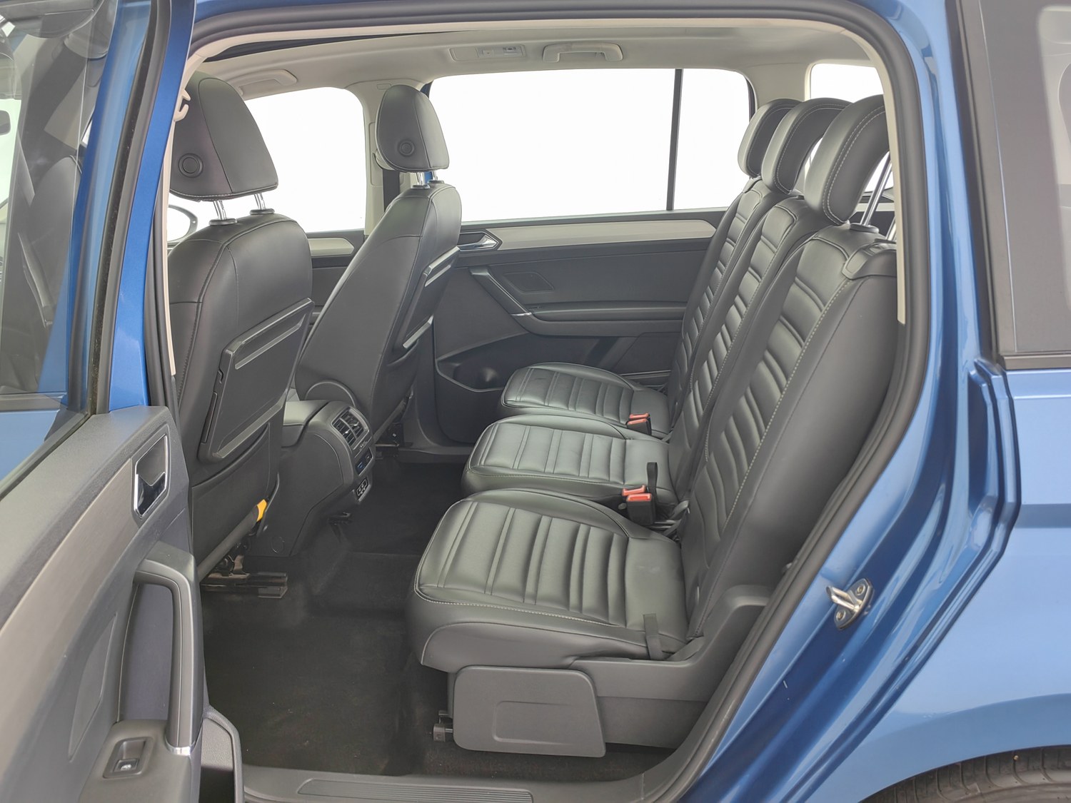 Used Volkswagen Touran 2018 1.4 AT