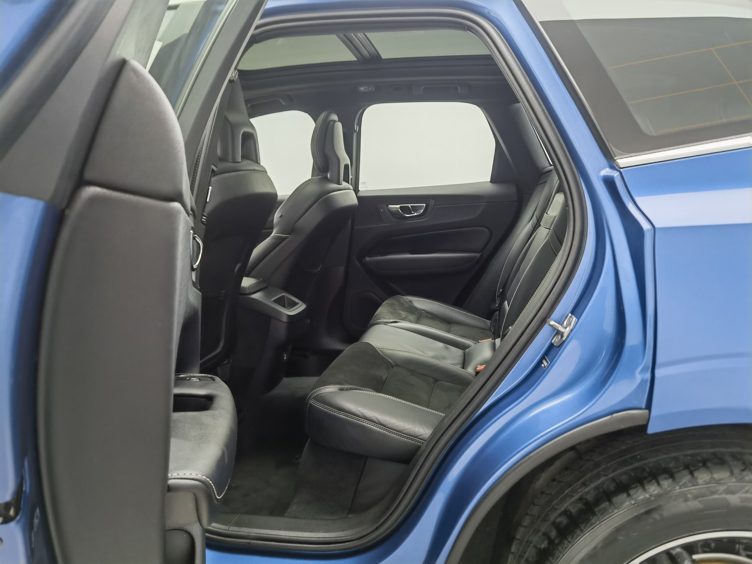 Used Volvo XC60 2019 2.0 AT