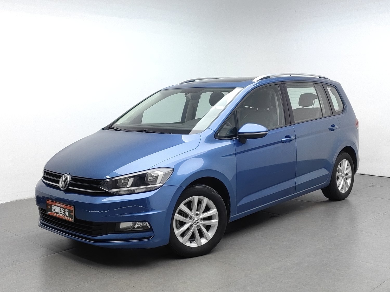 Used Volkswagen Touran 2018 1.4 AT