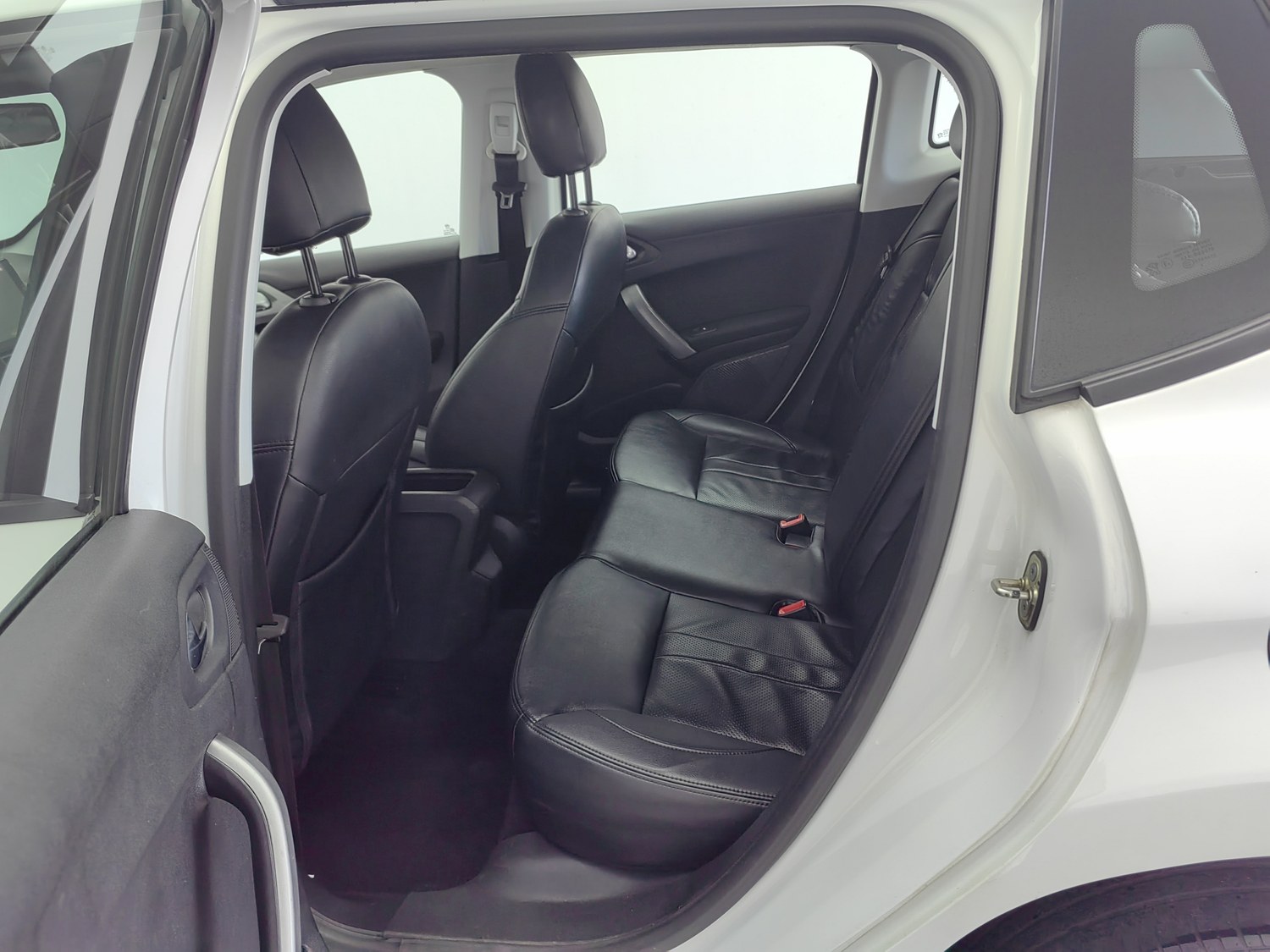 Used Peugeot 2008 2014 1.6 AT