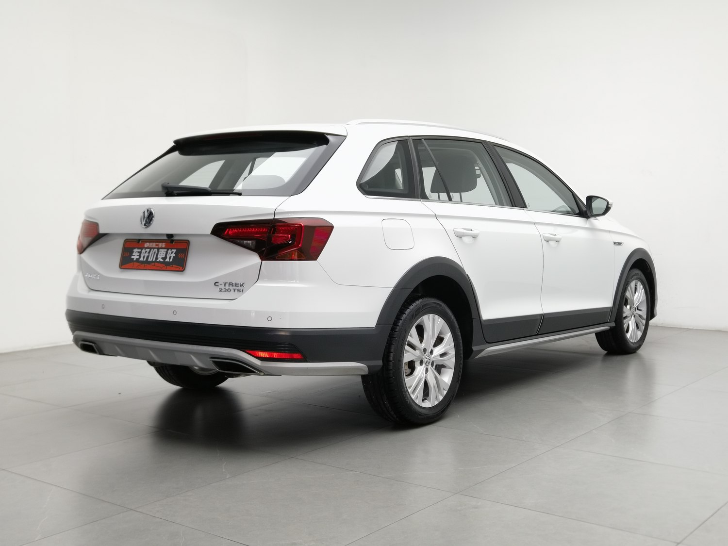 Used Volkswagen C-TREK 2018 1.4 AT