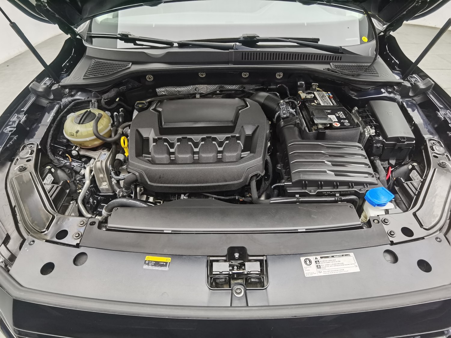 Used Volkswagen Passat 2023 2.0 AT