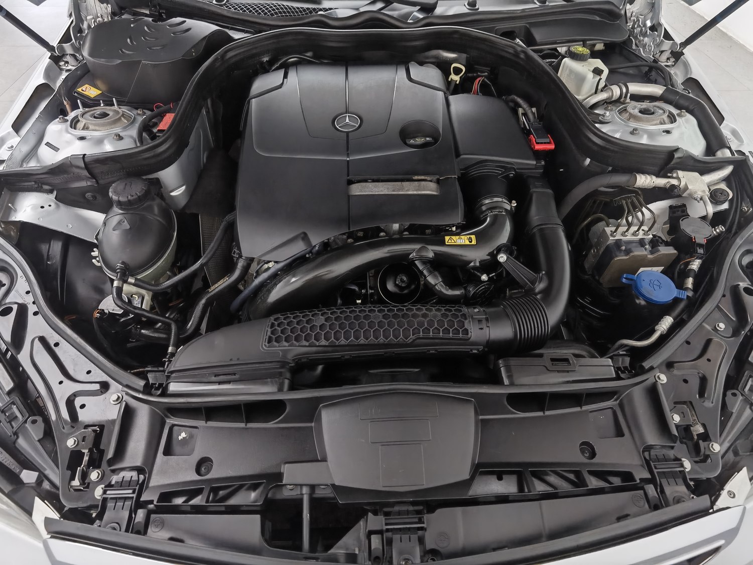 Used Mercedes-Benz E-Class 2015 2.0 AT