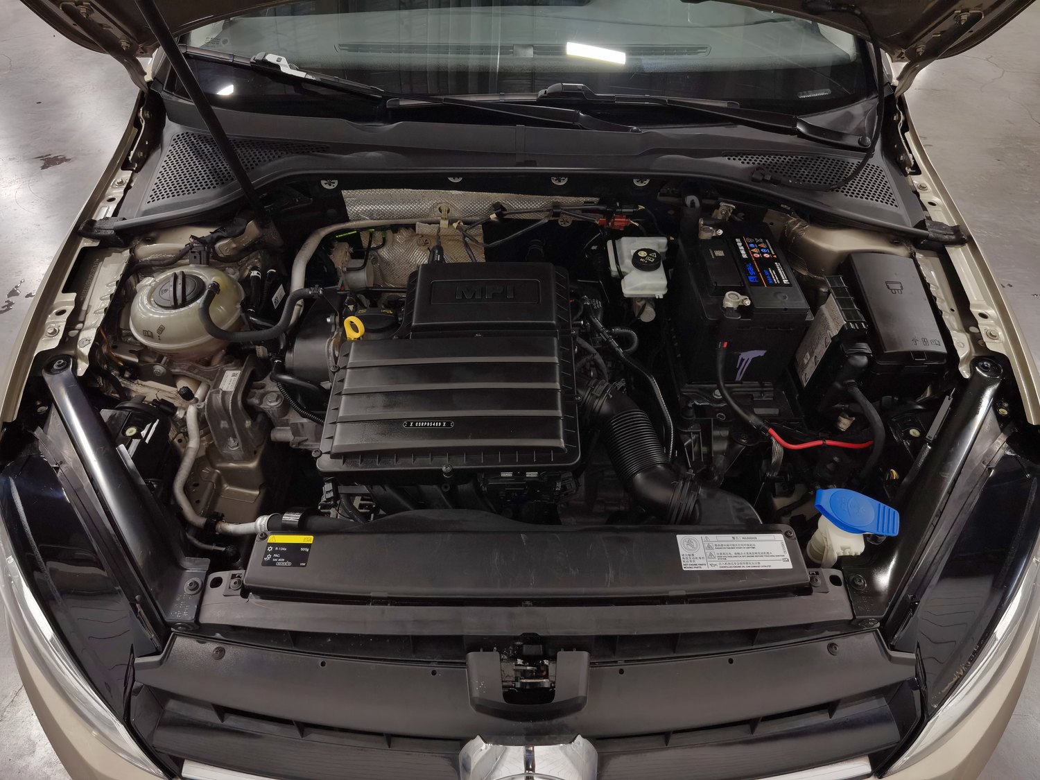 Used Volkswagen Golf 2016 1.6 MT