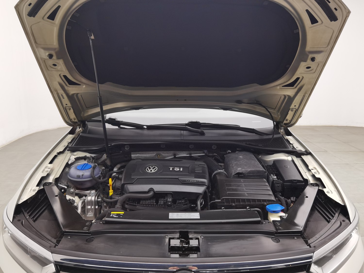 Used Volkswagen Magotan 2017 1.8 AT
