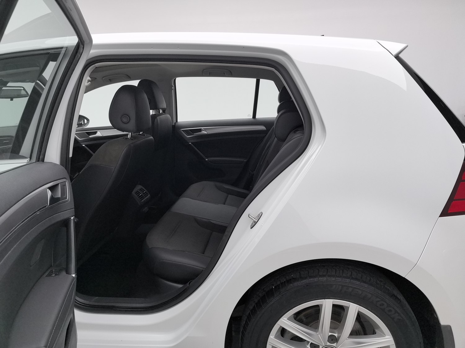 Used Volkswagen Golf 2019 1.4 AT