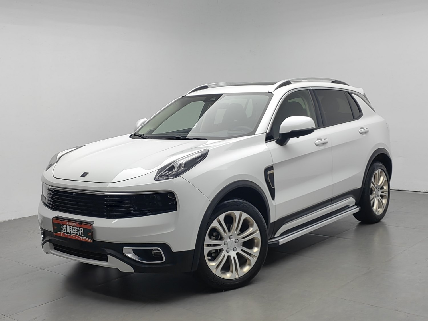 Used Lynk & Co 01 2017 2.0 AT