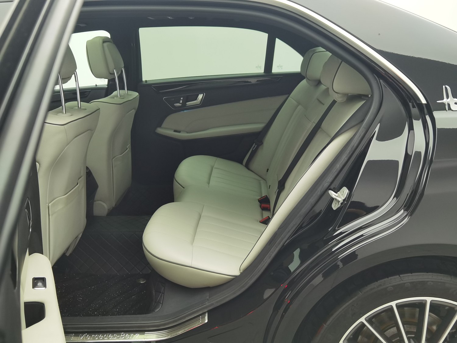 Used Mercedes-Benz E-Class 2015 2.0 AT