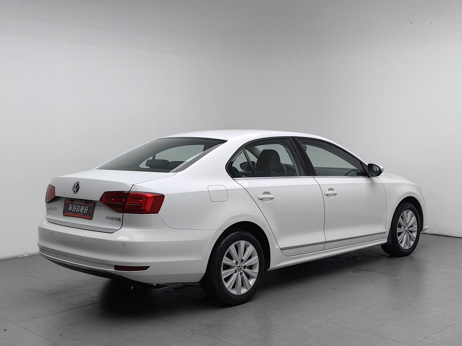 Used Volkswagen Sagitar 2015 1.6 AT