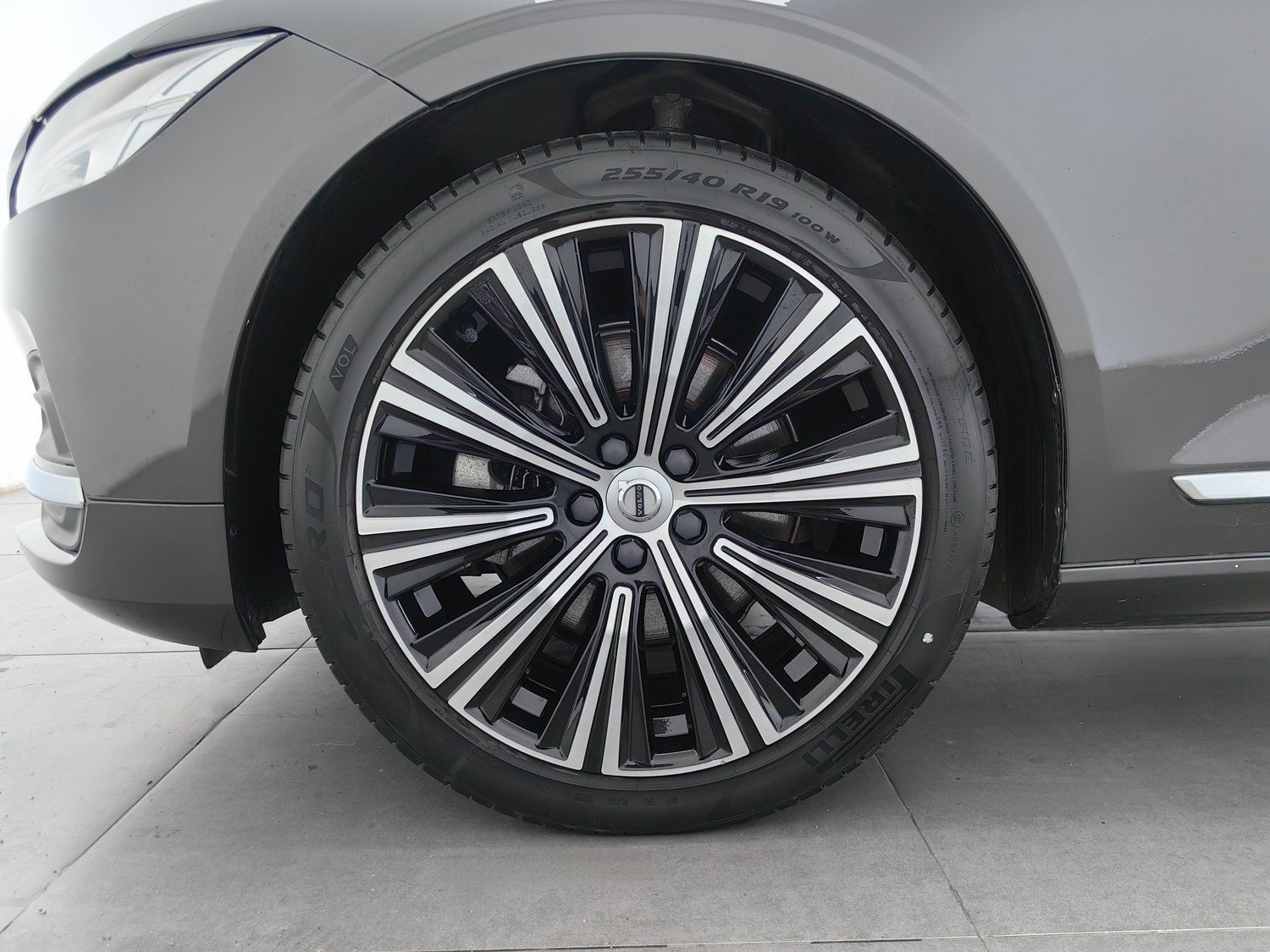 Used Volvo S90 2023 2.0 AT