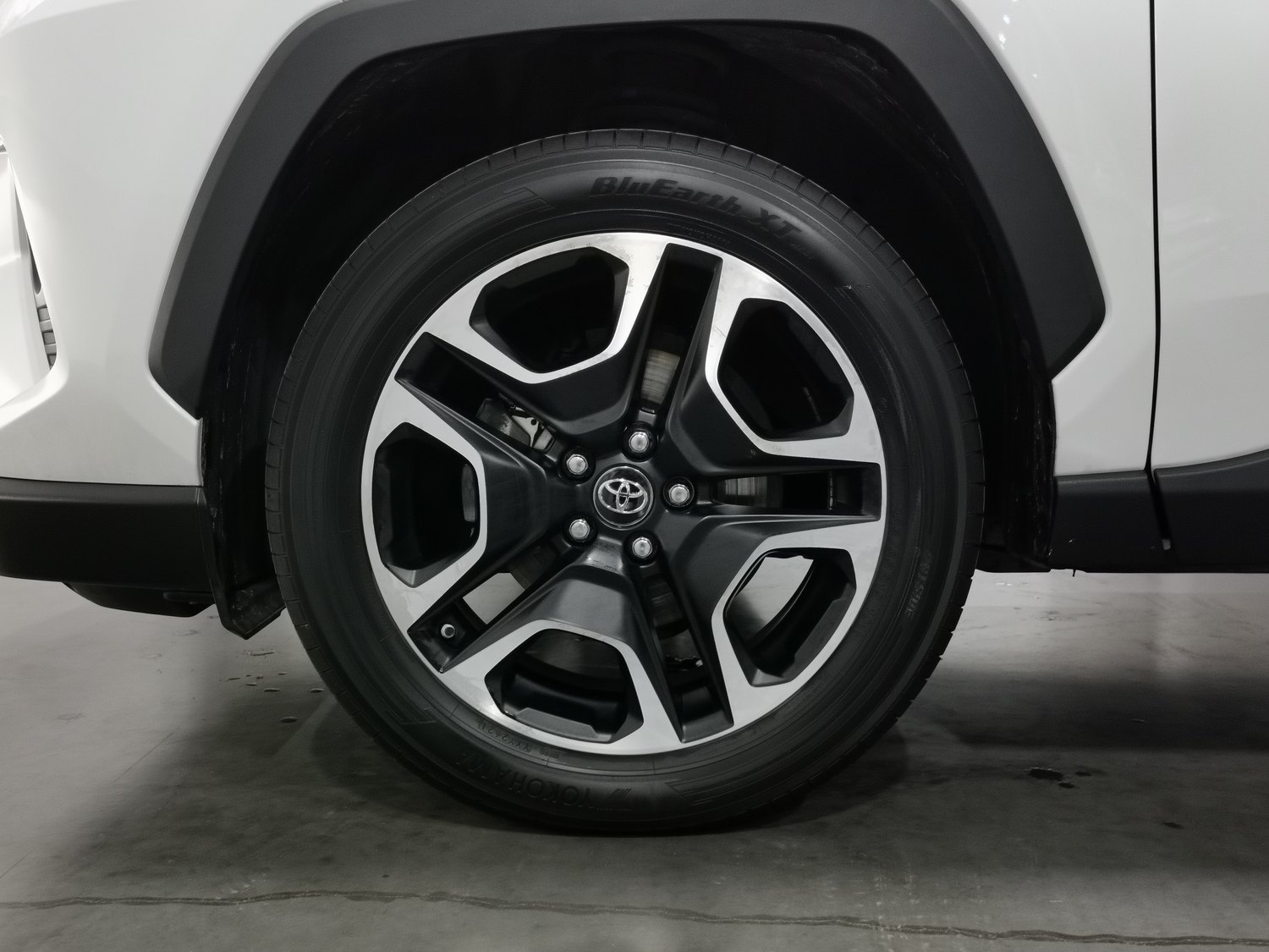 Used Toyota RAV4 2021 2.0 AT