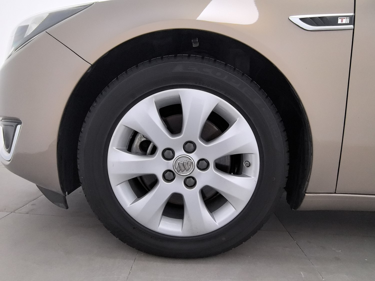 Used Buick Regal 2015 1.6 AT
