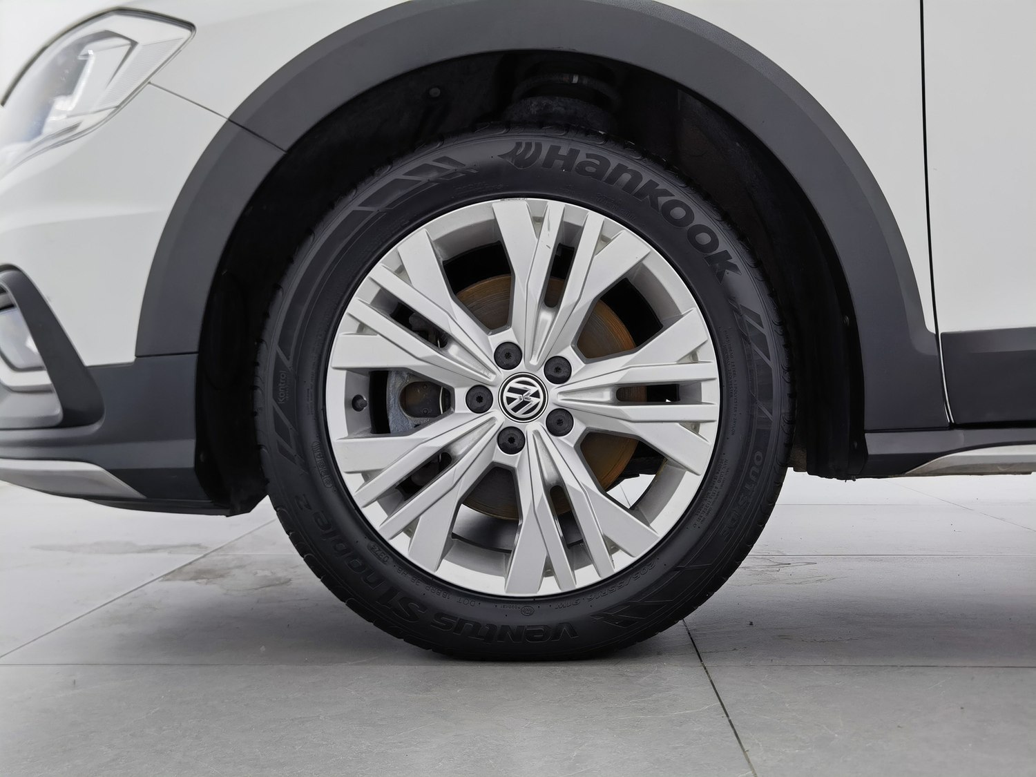 Used Volkswagen C-TREK 2018 1.4 AT