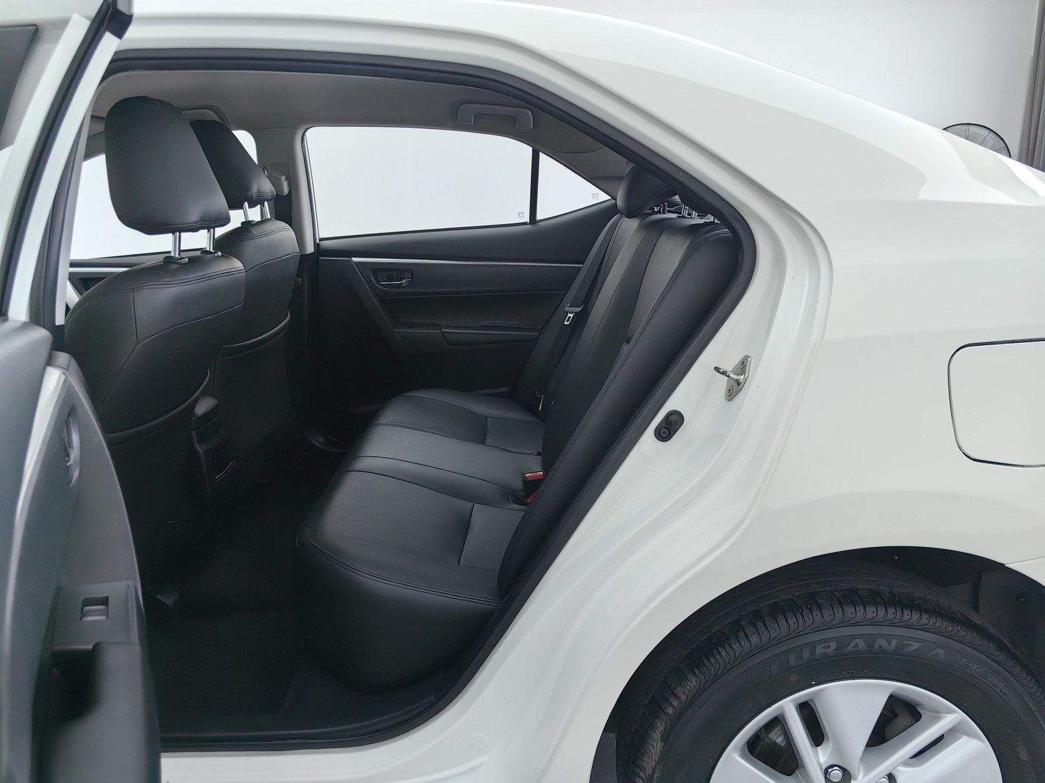 Used Toyota Corolla 2017 1.6 AT
