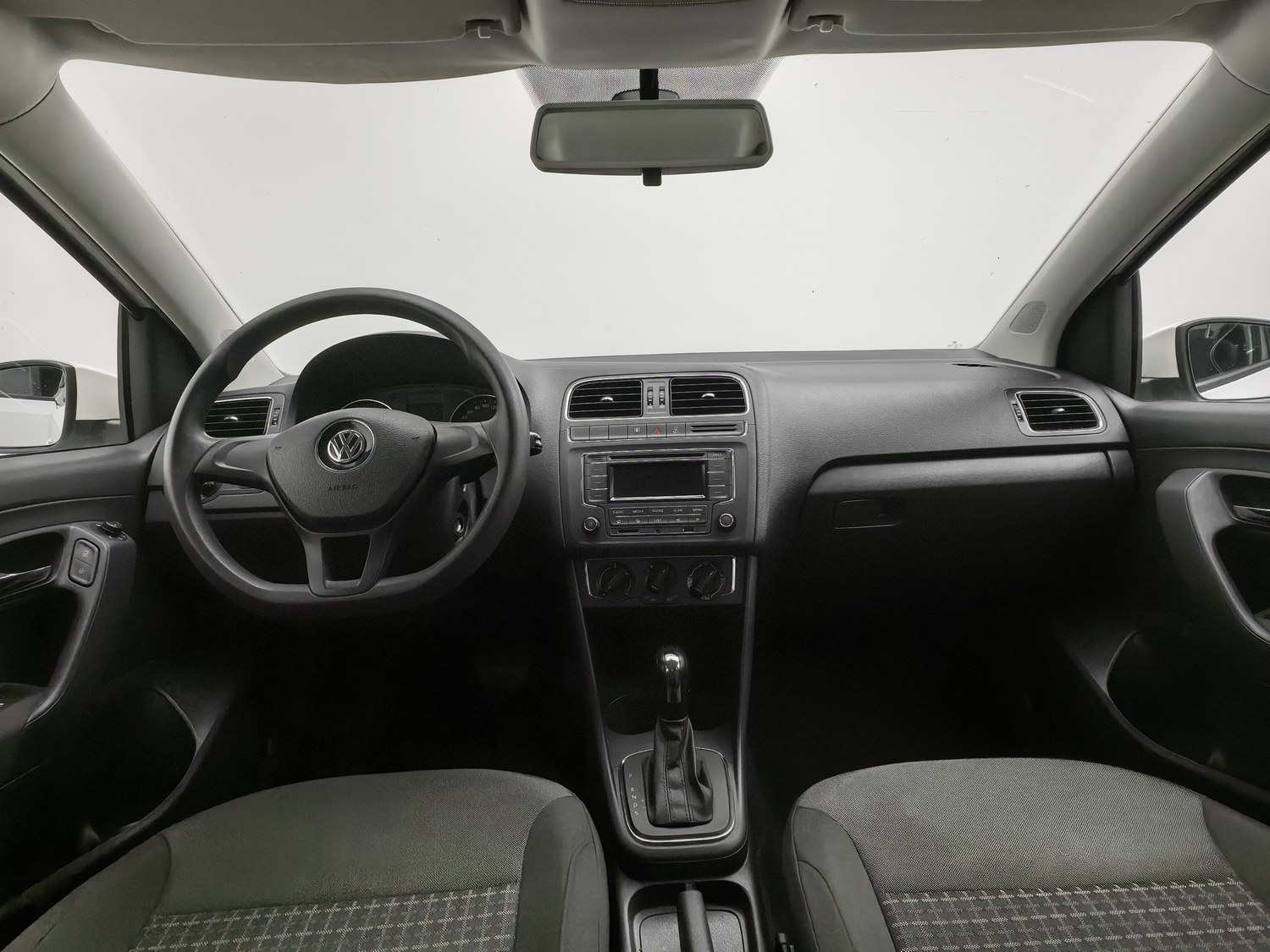Used Volkswagen Polo 2014 1.6 AT