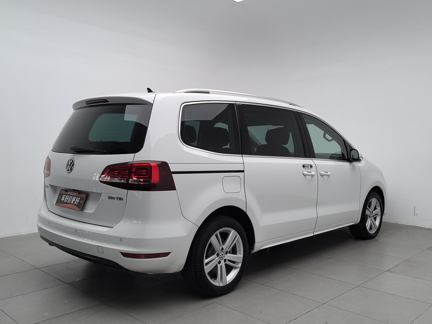 Used Volkswagen Sharan 2018 2.0 AT